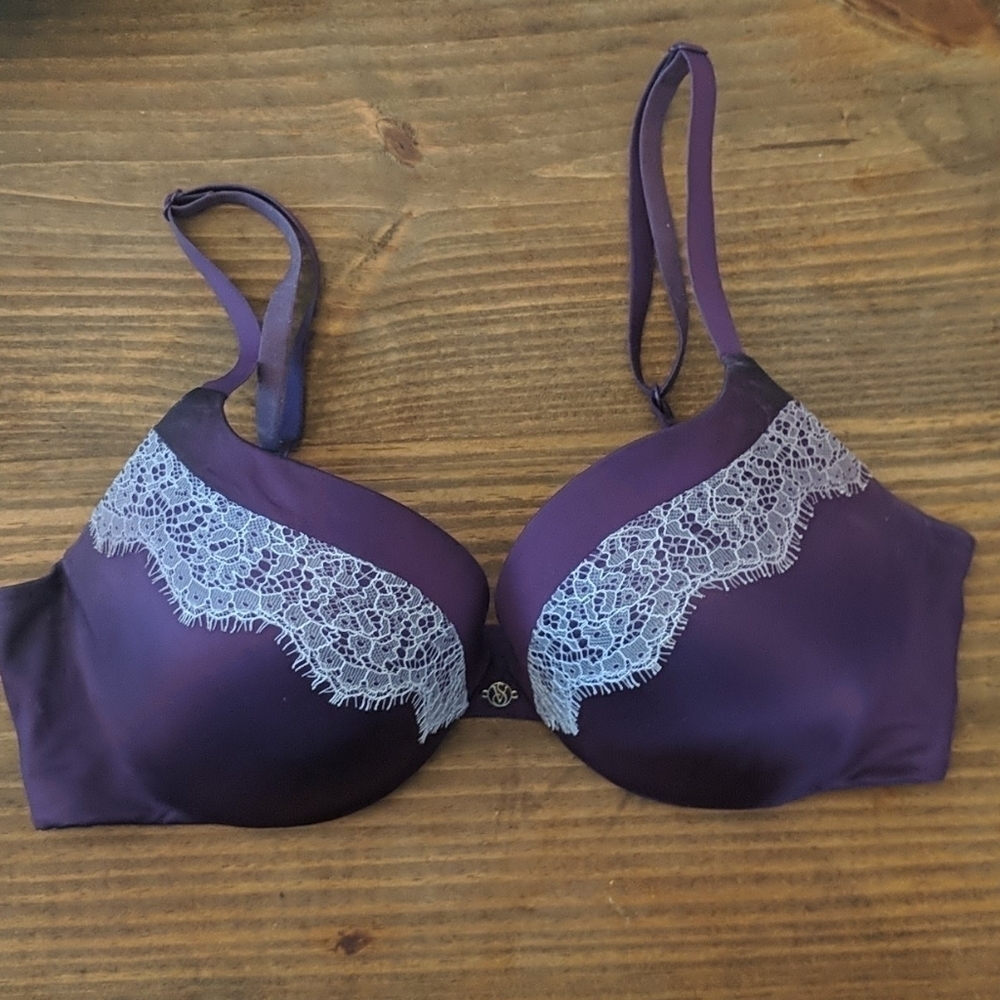 VICTORIA'S SECRET Lace Detail Push-up Bra